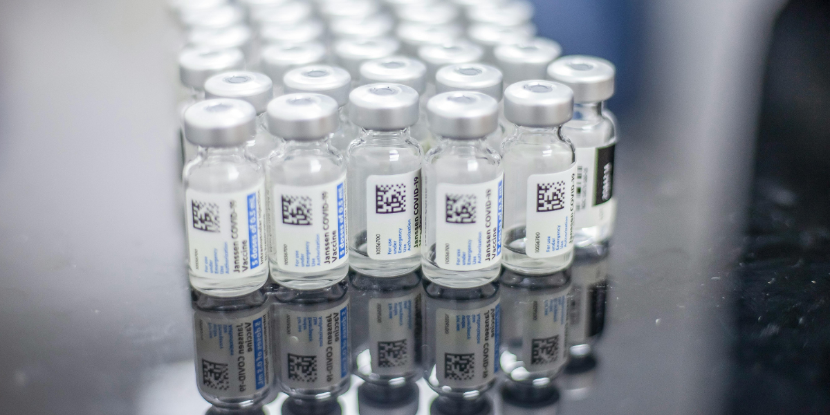 Custom Labeling Options: Barcodes, Tracking, and More